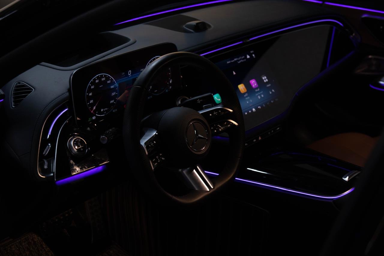 Mercedes-Benz E200