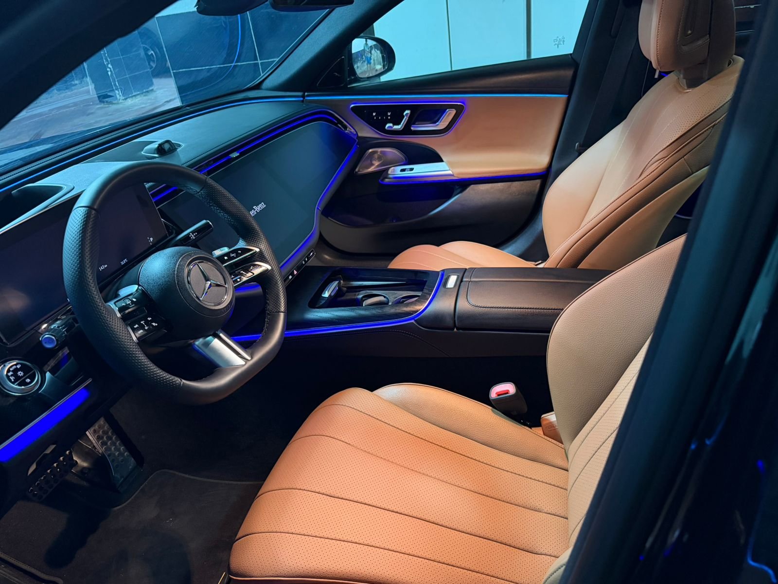 Mercedes-Benz E200